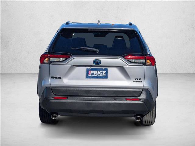 Used 2022 Toyota RAV4 XLE Premium image 7