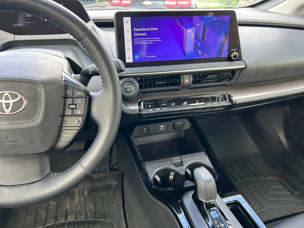 Used 2023 Toyota Prius XLE FWD image 17