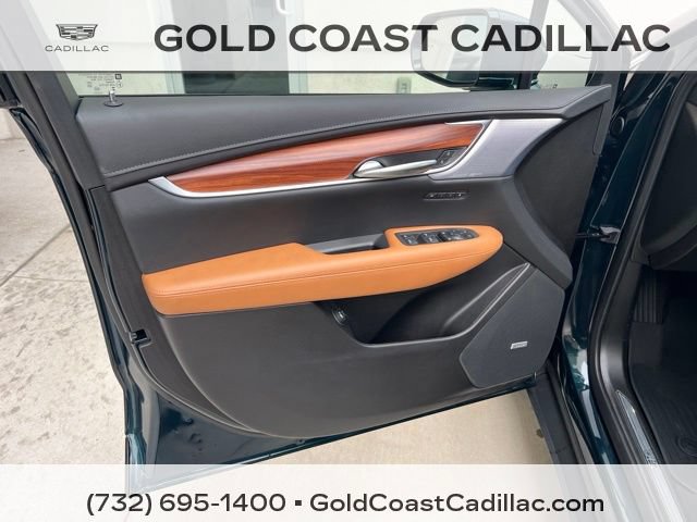 Used 2025 Cadillac XT5 Premium Luxury w/ LPO, Floor Liner Package AWD/4WD image 16