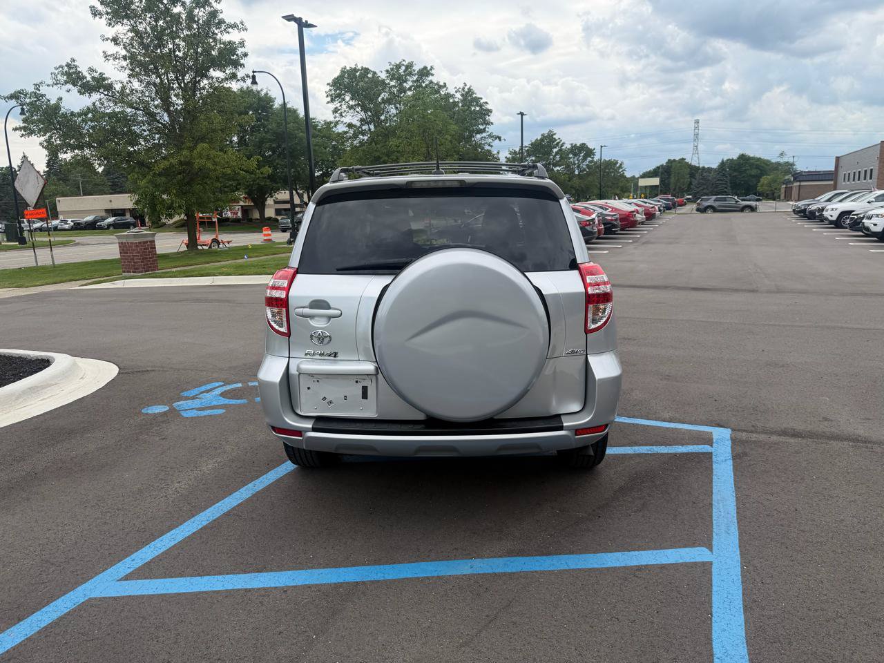Used 2012 Toyota RAV4 4WD w/ Value Pkg image 5