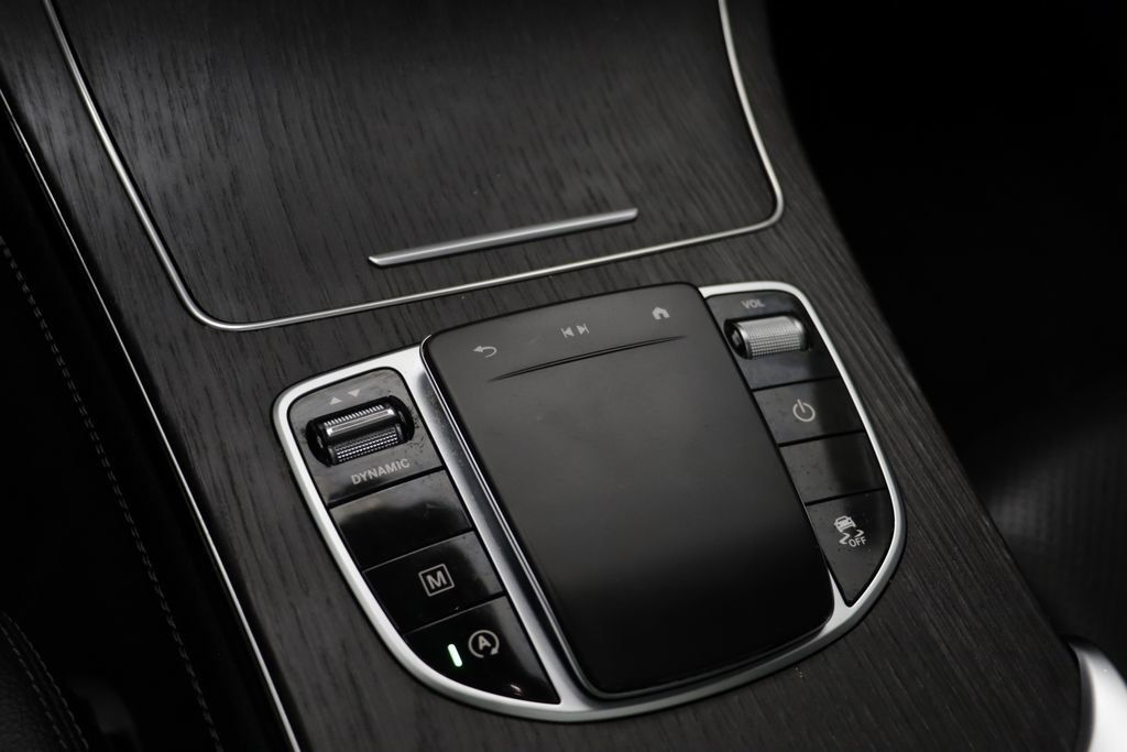 Used 2020 Mercedes-Benz GLC 300 4MATIC image 13