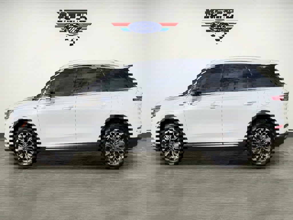 Used 2021 Lincoln Corsair Reserve w/ Elements Package image 4