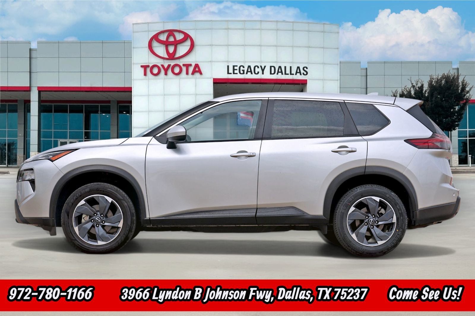 Used 2024 Nissan Rogue SV image 6