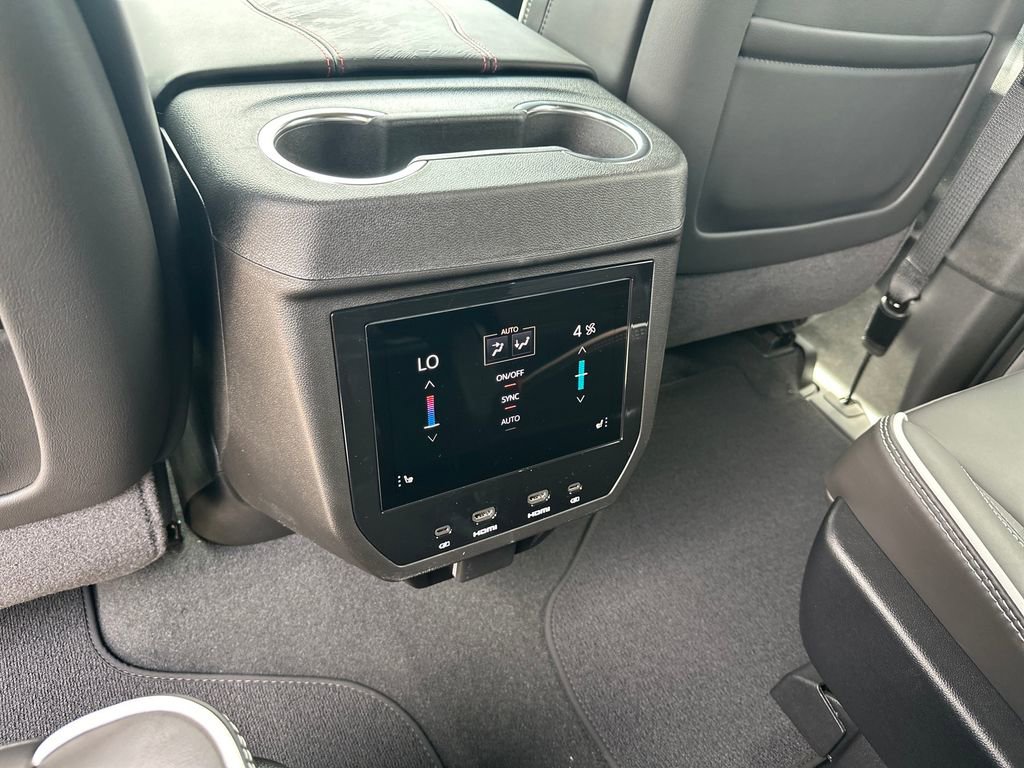 New 2026 GMC Yukon XL AT4 Ultimate AWD/4WD image 35