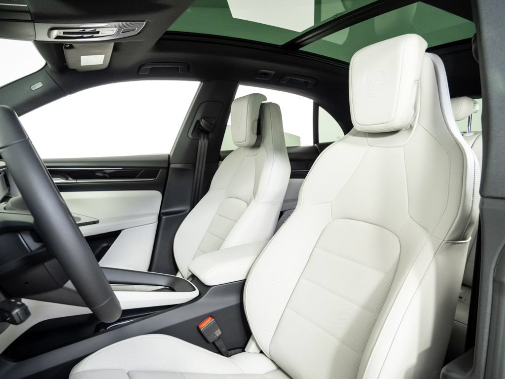 New 2026 Porsche Macan 4 Electric AWD/4WD image 5