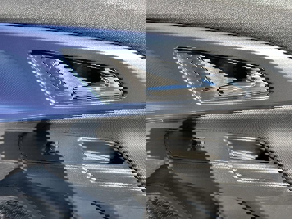 New 2026 Chevrolet Equinox EV LT image 35