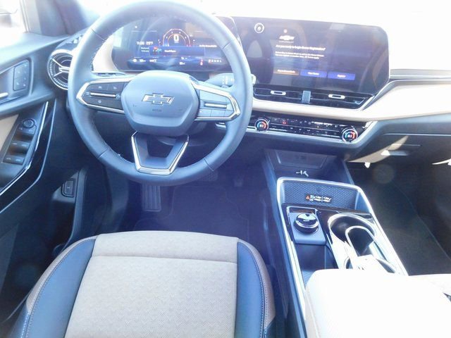 New 2026 Chevrolet Equinox ACTIV w/ Convenience Package III image 16
