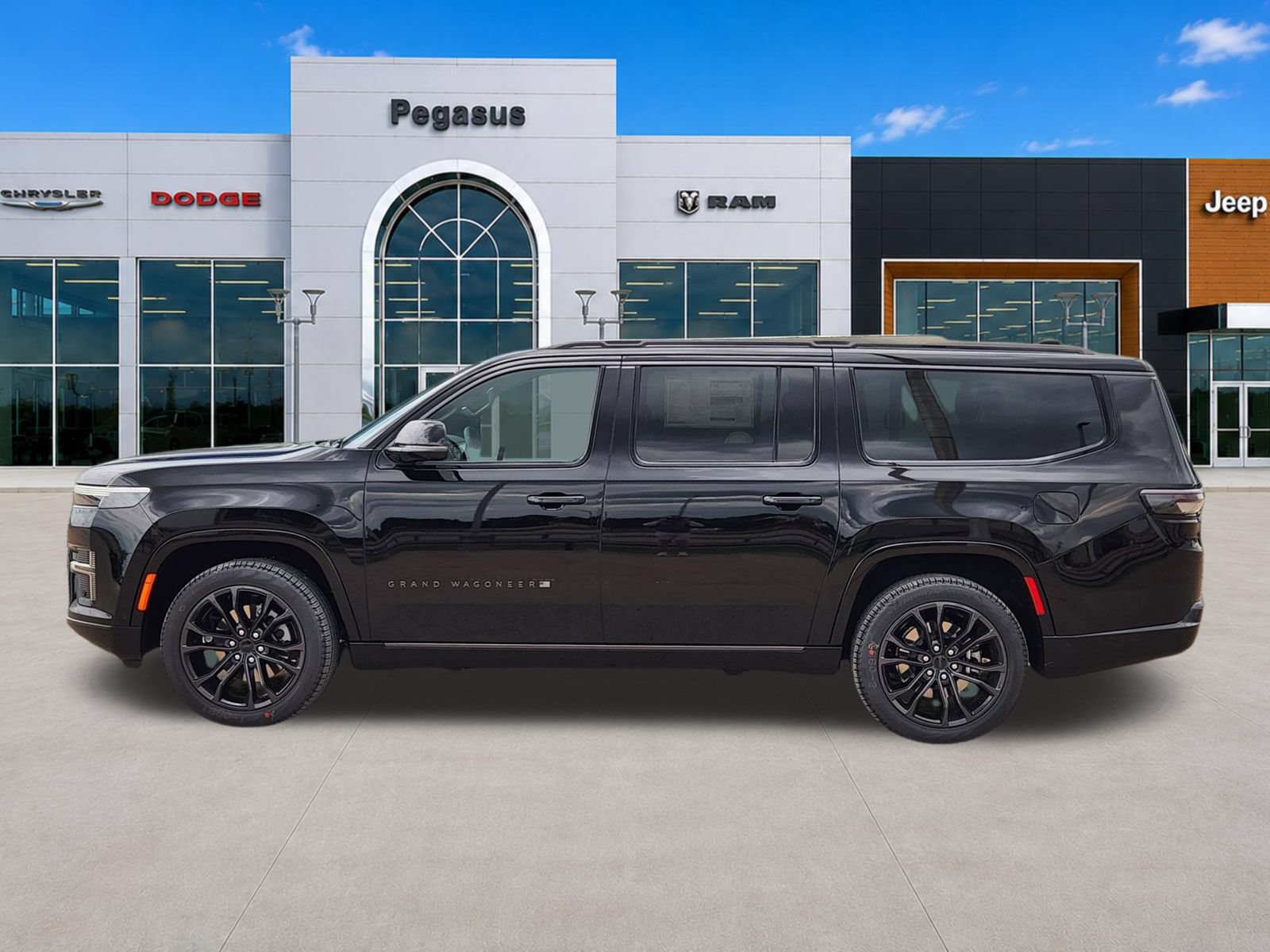 New 2026 Jeep Grand Wagoneer L Summit AWD/4WD image 3