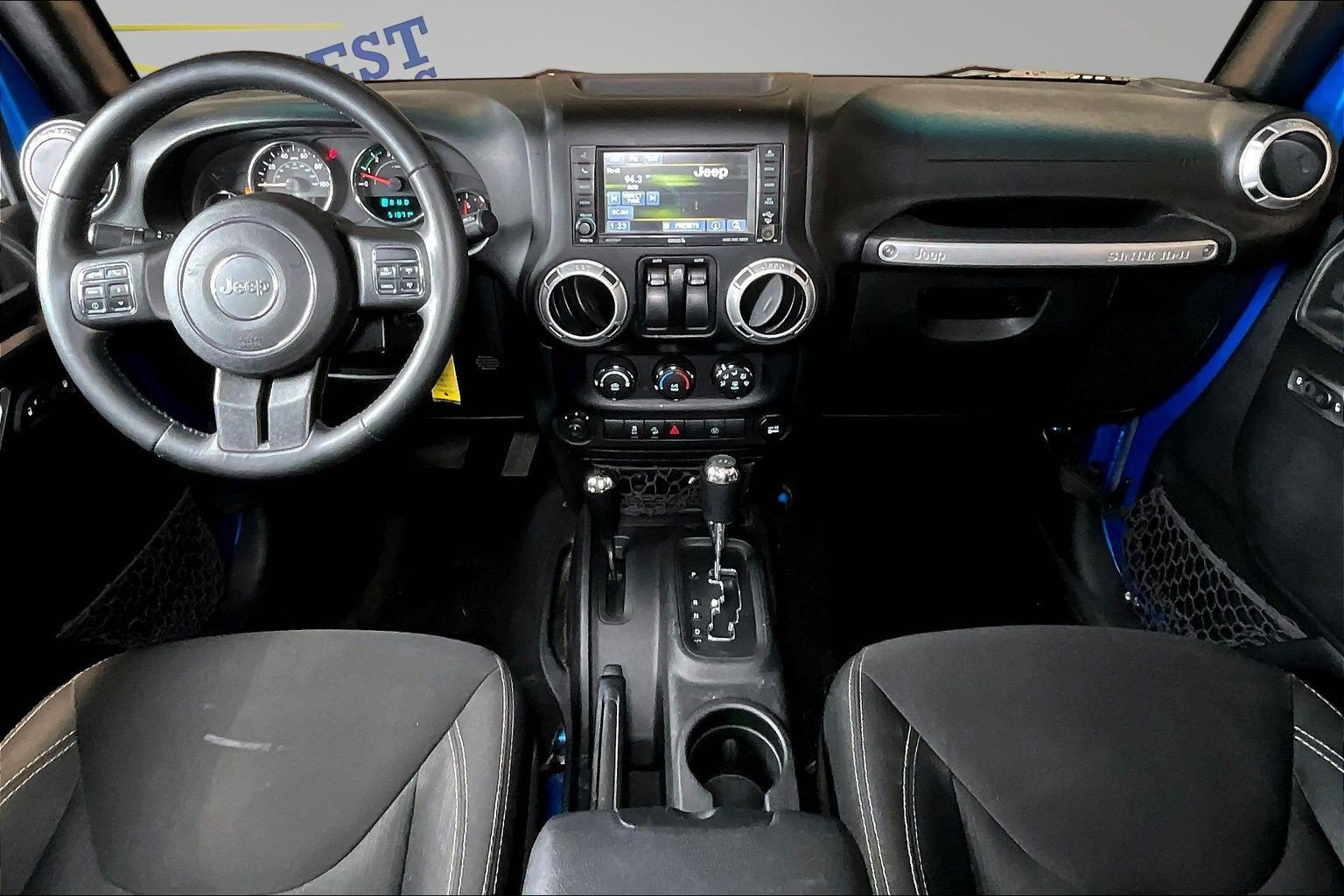 Used 2015 Jeep Wrangler Sahara w/ Connectivity Group AWD/4WD image 8