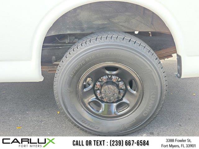 Used 2006 Chevrolet Express 2500 Extended w/ Power and Light Package RWD image 10