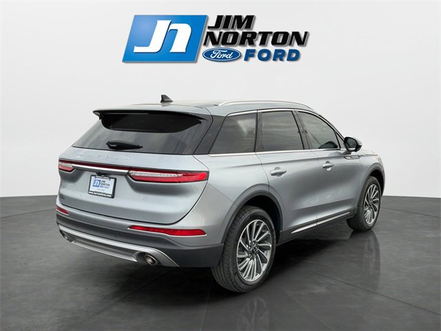 Used 2023 Lincoln Corsair Reserve w/ Equipment Group 201A image 3