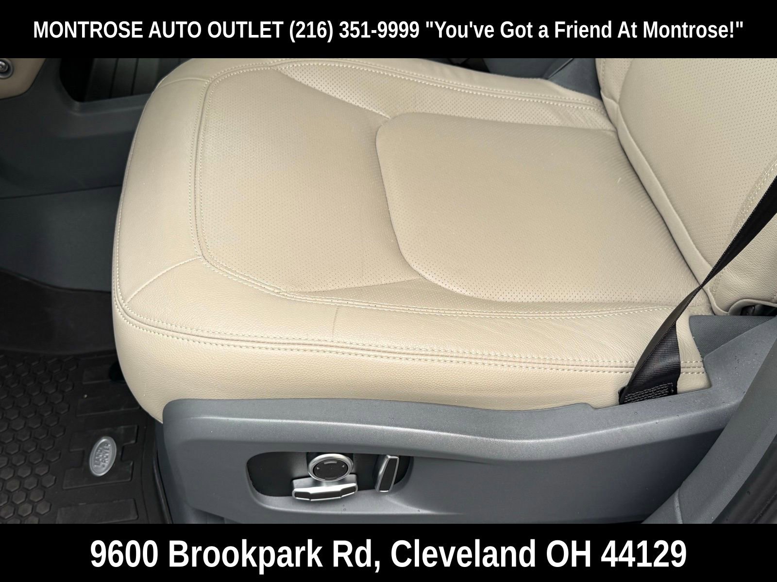 Used 2024 Land Rover Defender 130 S image 39