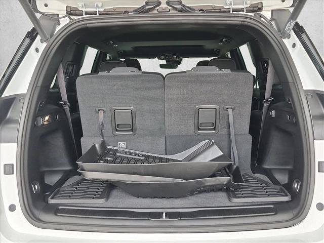 Used 2025 Jeep Grand Cherokee L Laredo w/ Luxury Tech Group I RWD image 6