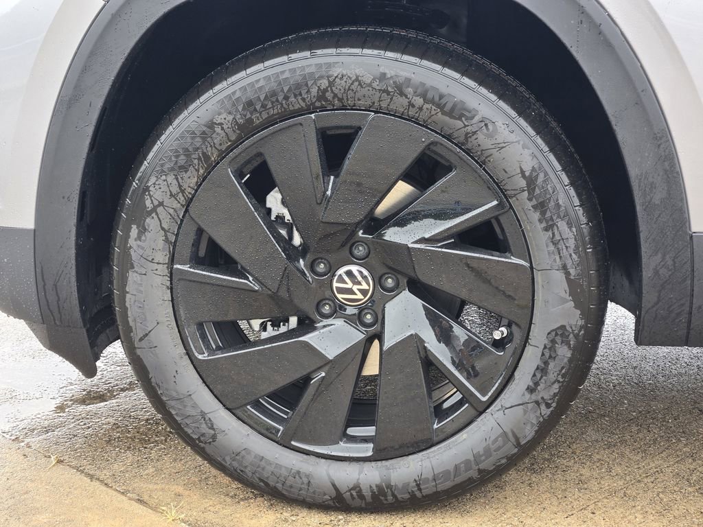 New 2026 Volkswagen Atlas SE image 10