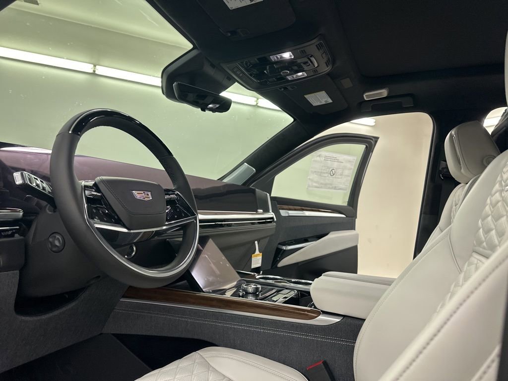 New 2026 Cadillac Escalade Platinum Sport w/ LPO, ONYX Package image 28