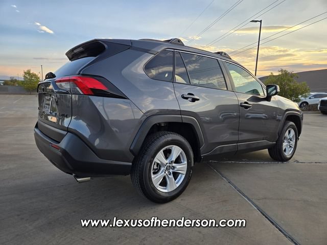 Used 2020 Toyota RAV4 XLE w/ Convenience Package FWD image 6