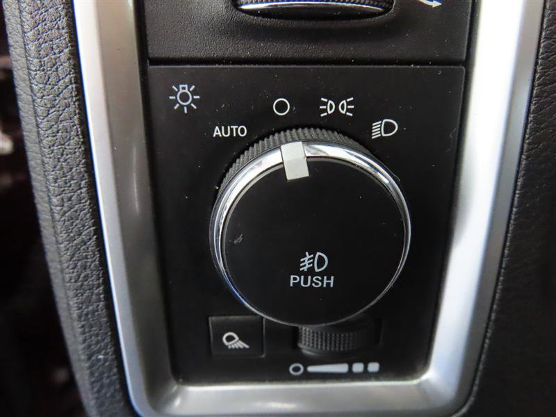 Used 2020 RAM 1500 Classic Warlock w/ Electronics Group image 17