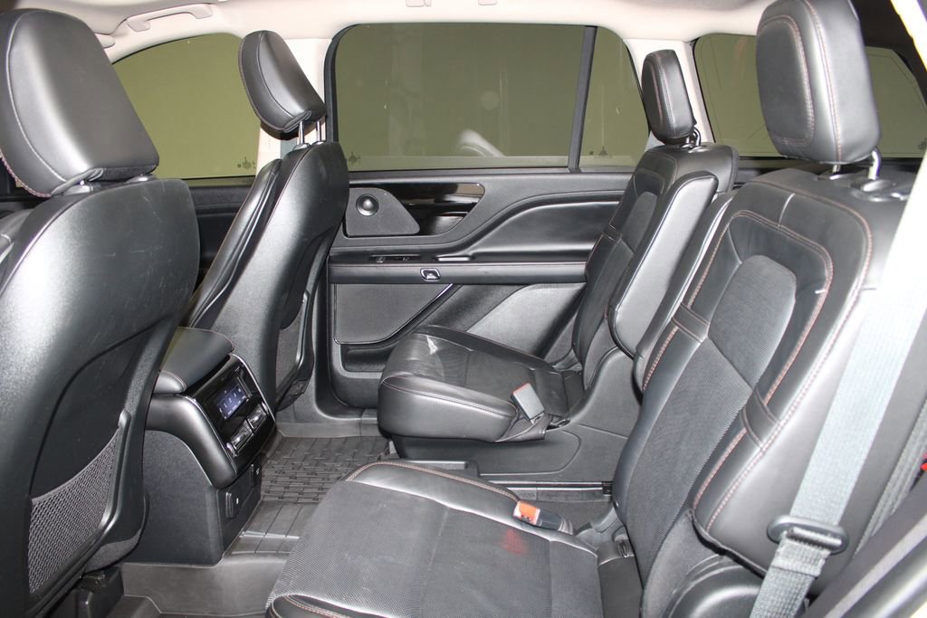 Used 2022 Lincoln Aviator Reserve w/ Equipment Group 201A AWD/4WD image 24