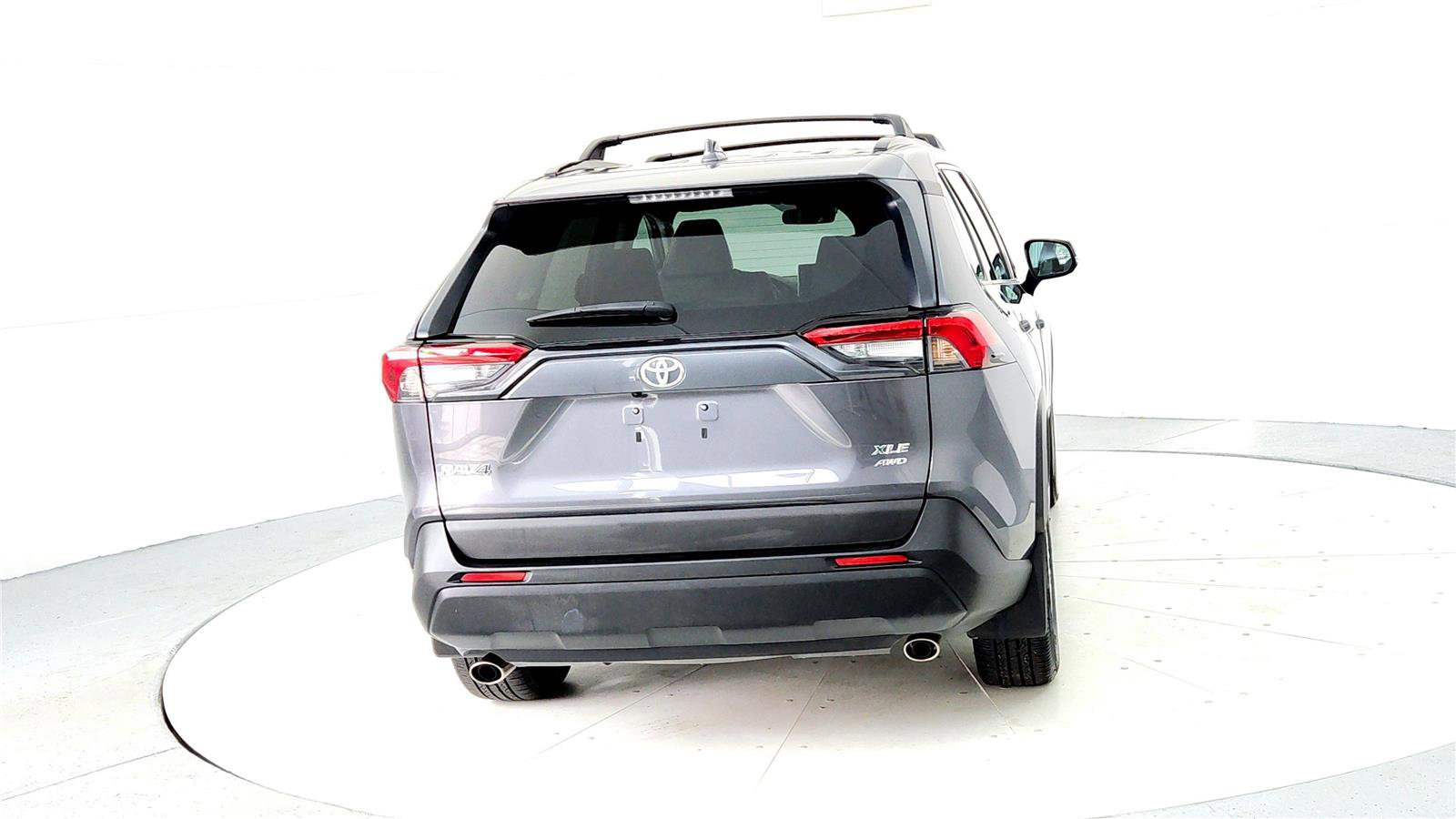 Certified 2022 Toyota RAV4 XLE Premium image 5