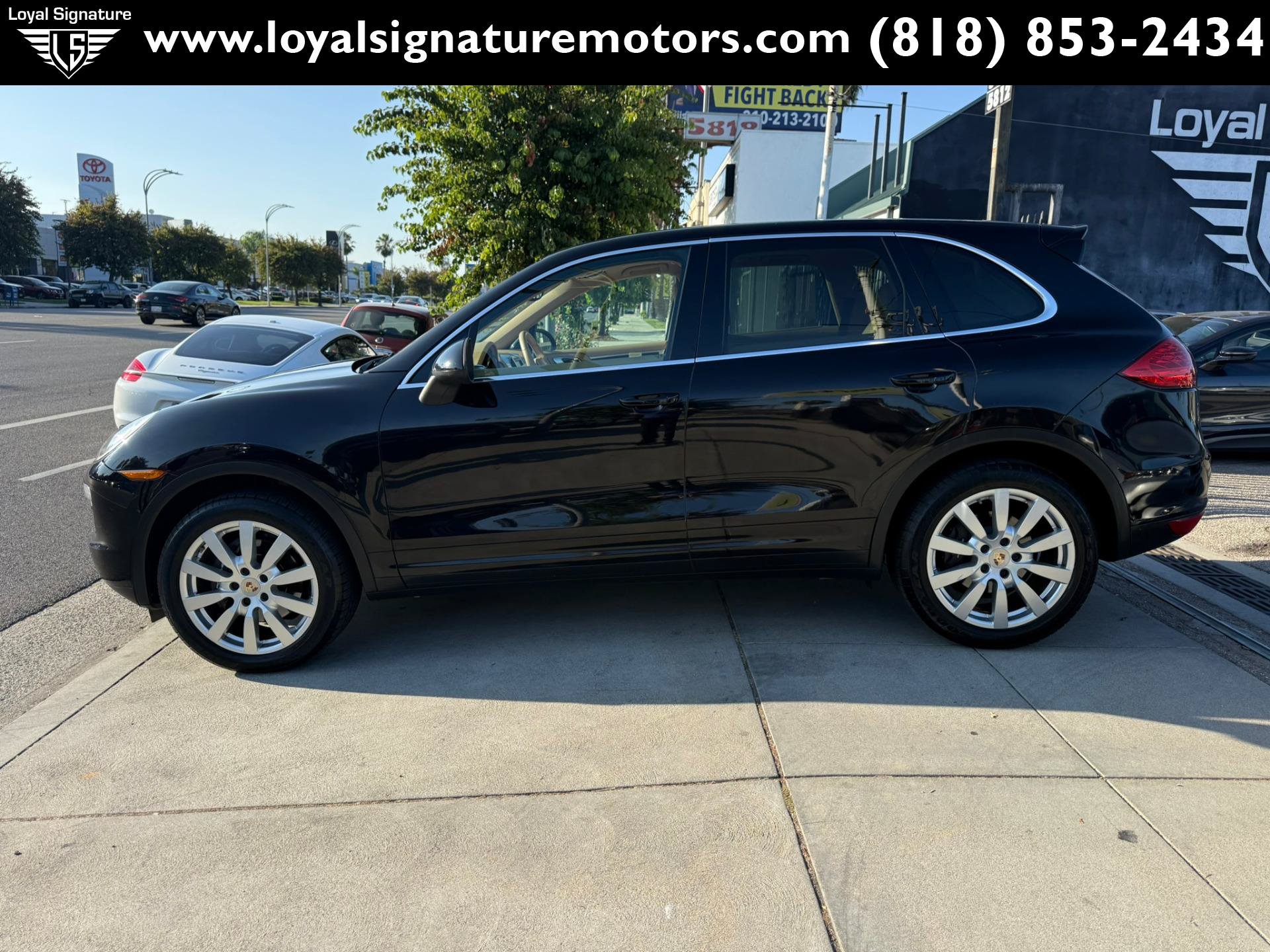 Used 2012 Porsche Cayenne AWD/4WD image 4