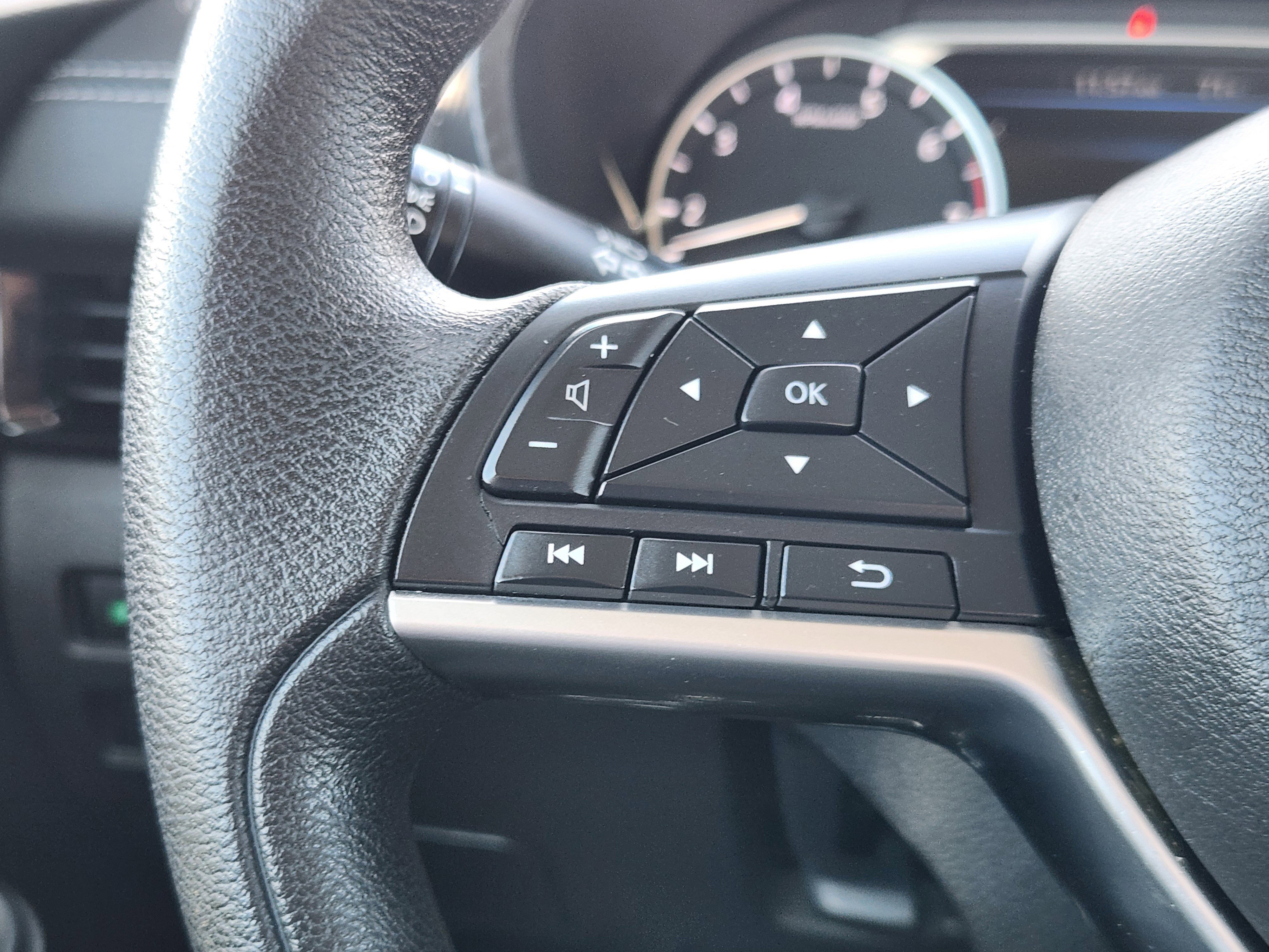 Used 2024 Nissan Sentra SV FWD image 18