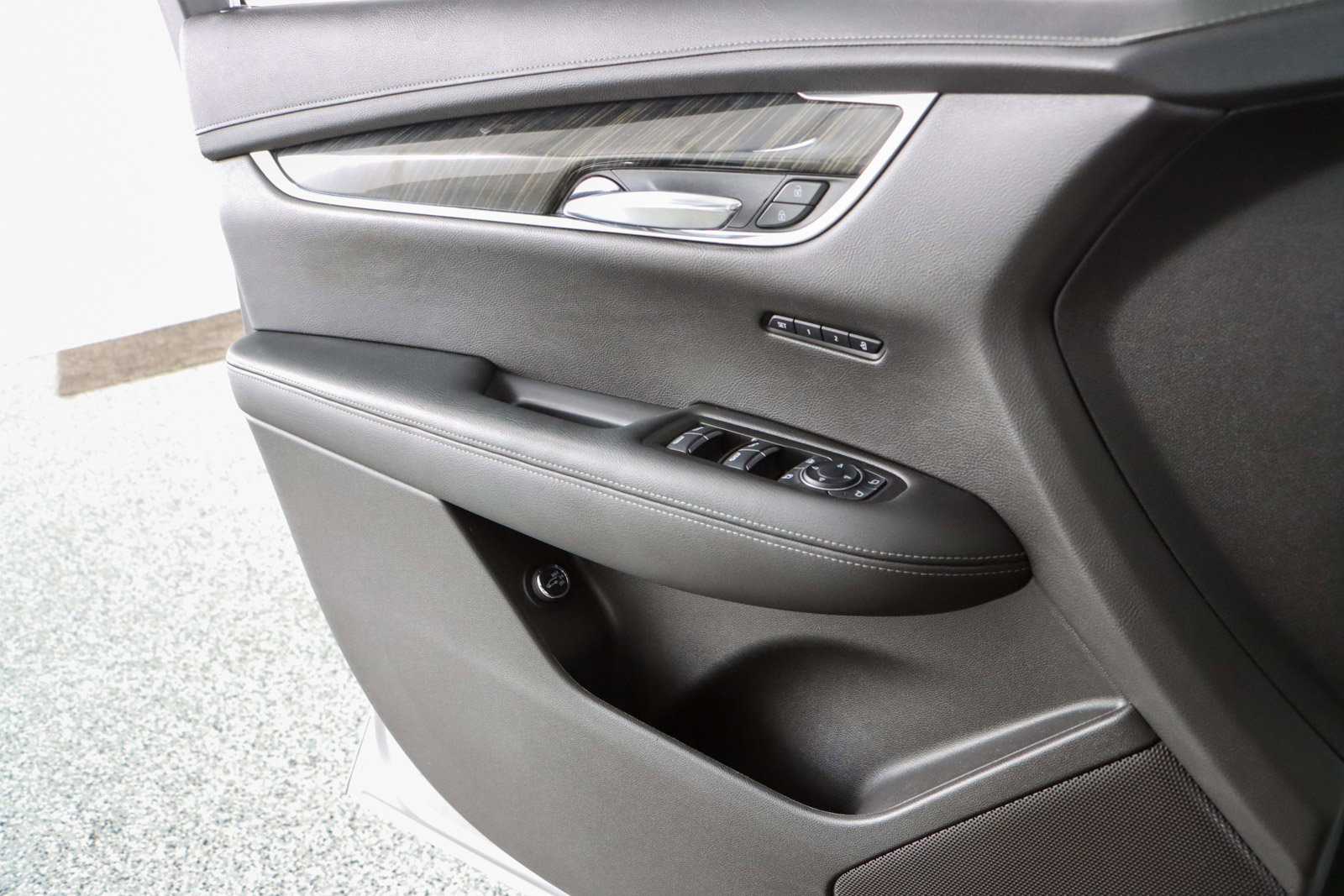 Used 2020 Cadillac XT6 Premium Luxury image 23