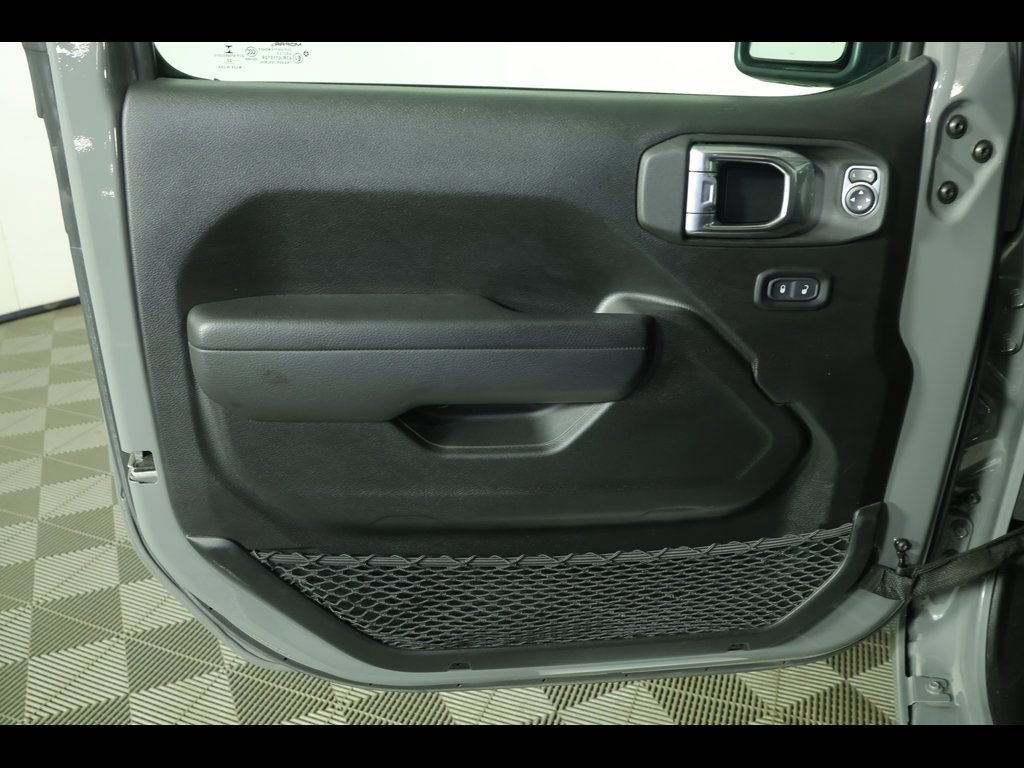 Used 2022 Jeep Wrangler Sport S image 18