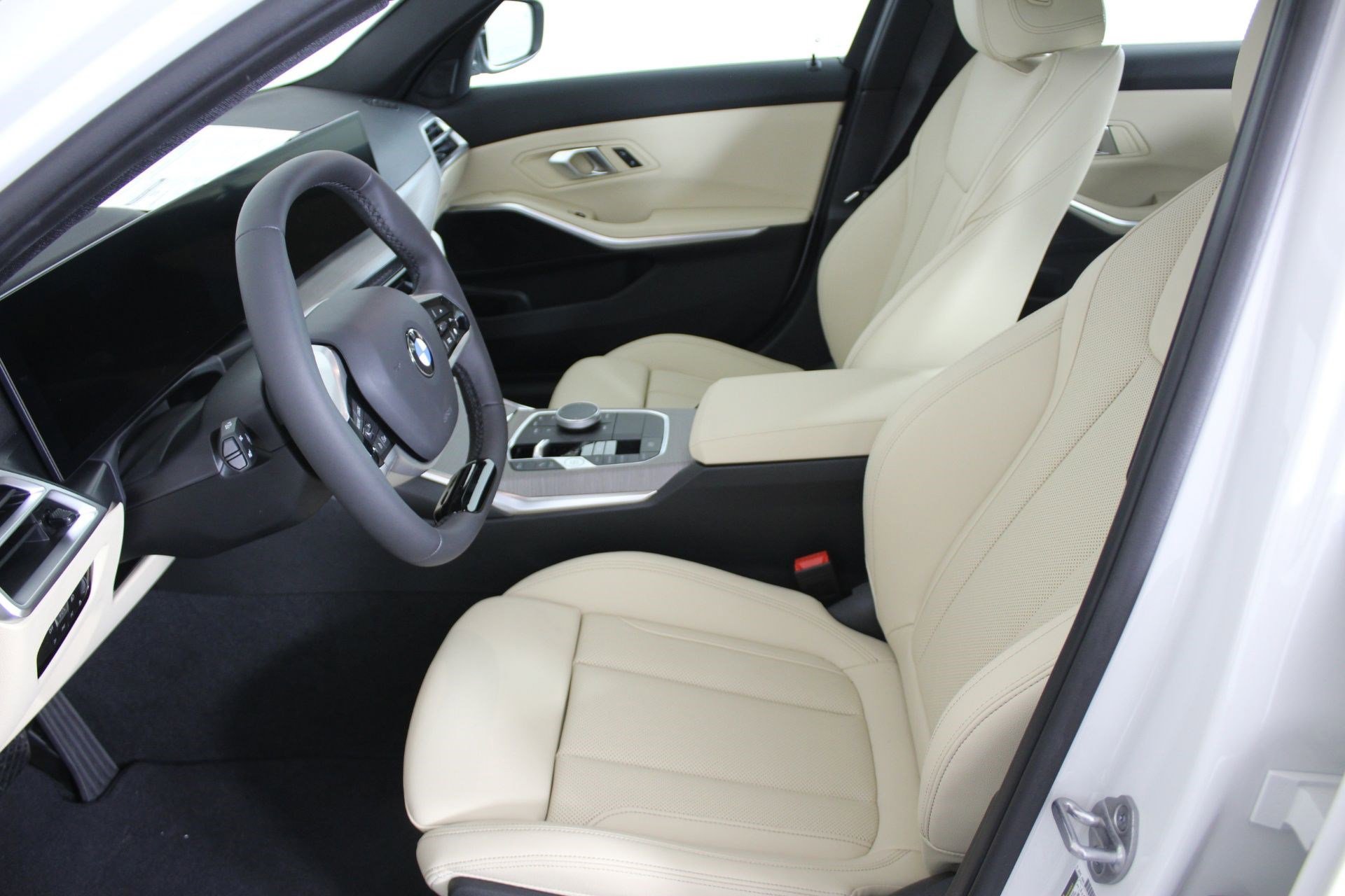 New 2026 BMW 330i Sedan w/ Premium Package RWD image 5