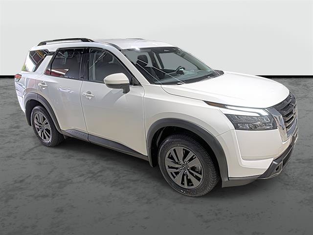 Used 2024 Nissan Pathfinder SV AWD/4WD image 5