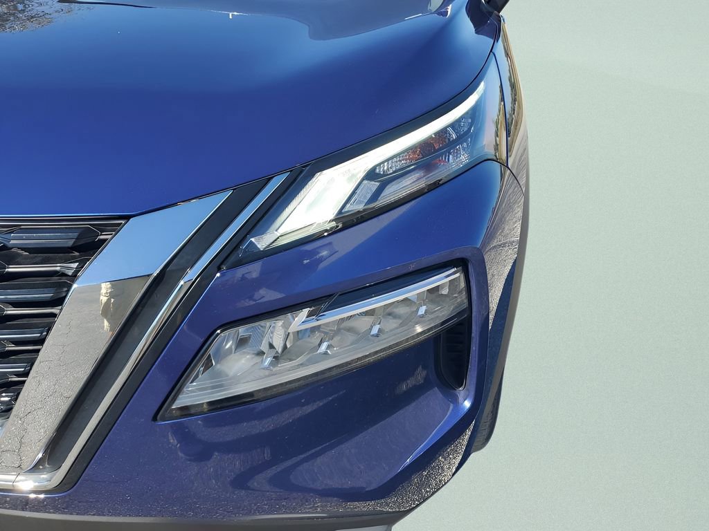 Used 2022 Nissan Rogue SV image 11