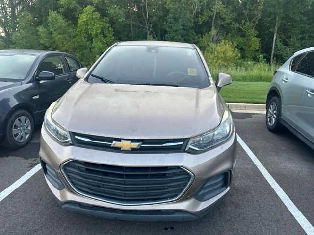 Used 2018 Chevrolet Trax LS FWD image 3