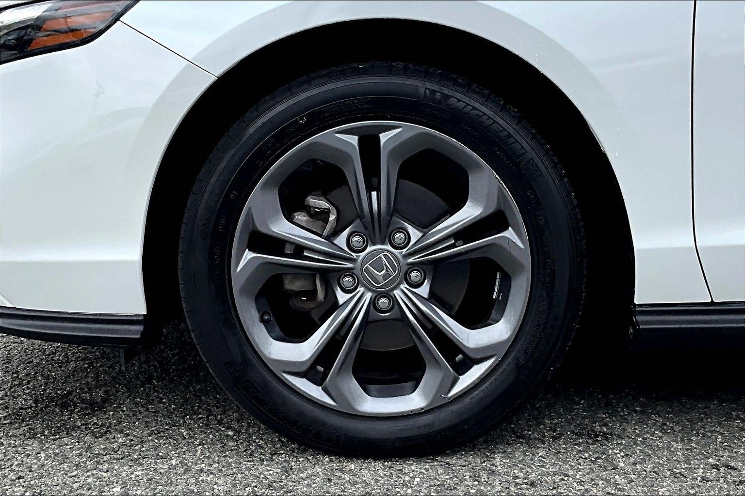 Used 2023 Honda Accord EX image 8