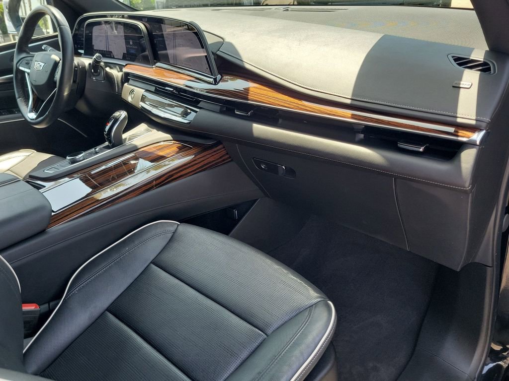 Certified 2022 Cadillac Escalade Premium Luxury RWD image 29