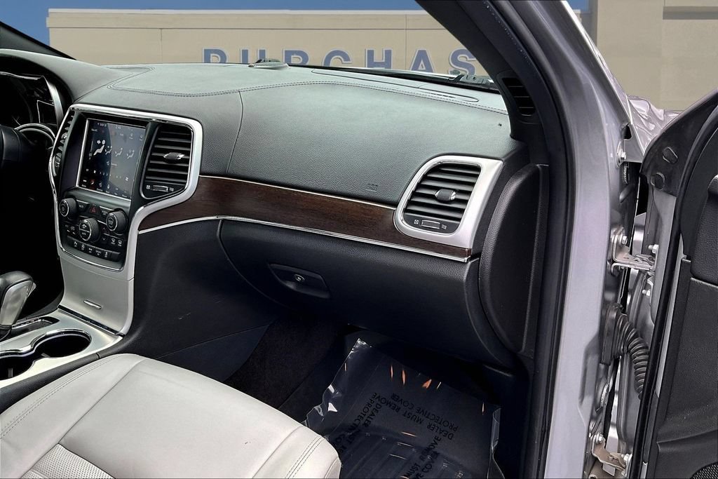 Used 2018 Jeep Grand Cherokee Limited AWD/4WD image 27