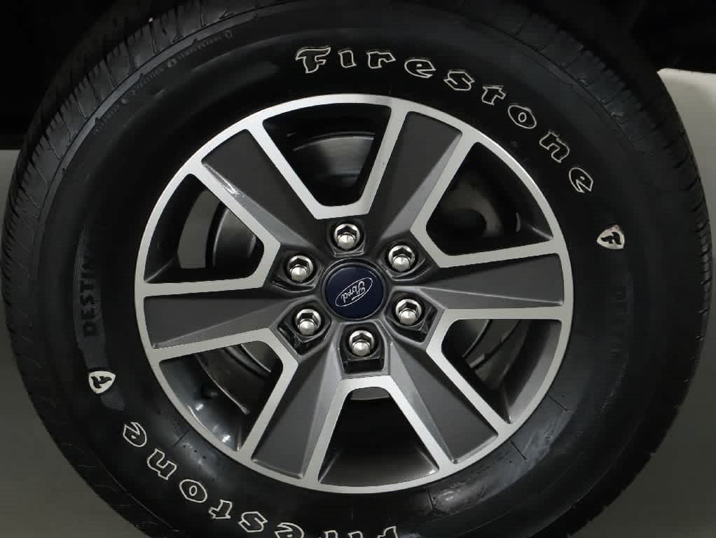Used 2017 Ford F150 XLT w/ Equipment Group 302A Luxury AWD/4WD image 38