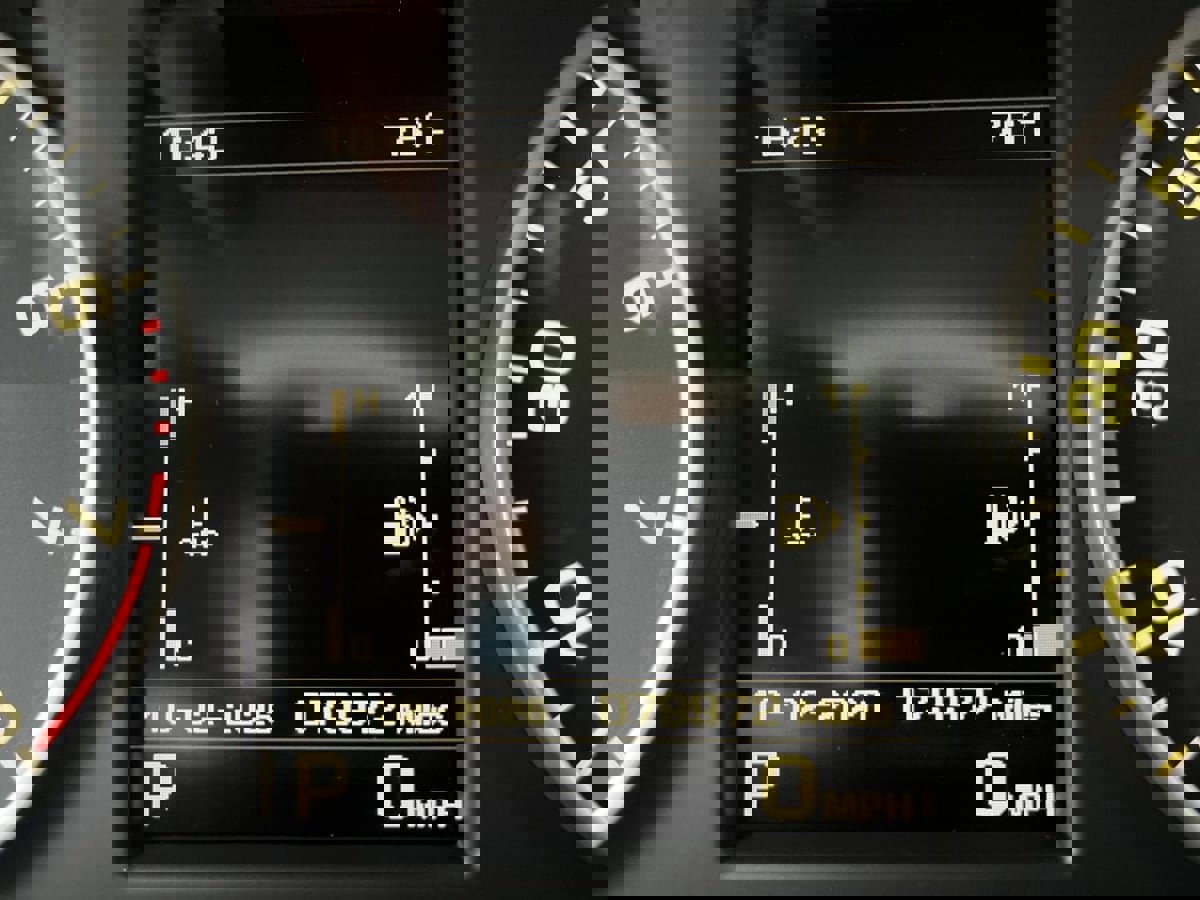 Used 2015 Land Rover LR4 HSE LUX image 18