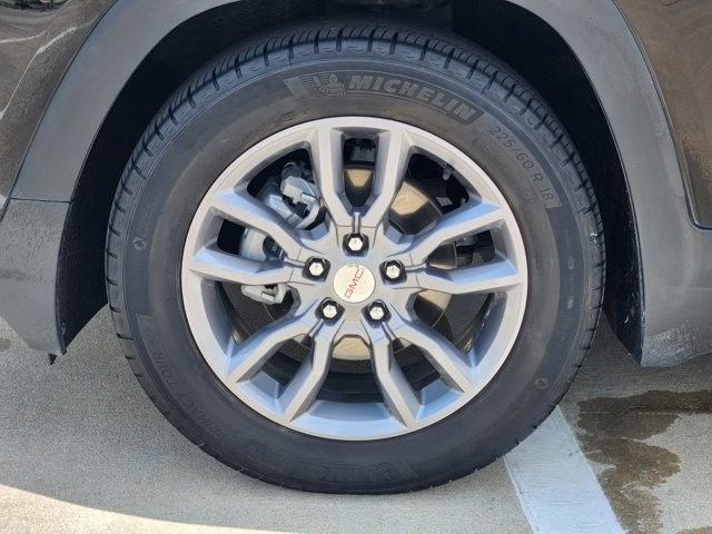 Used 2024 GMC Terrain SLT FWD image 9