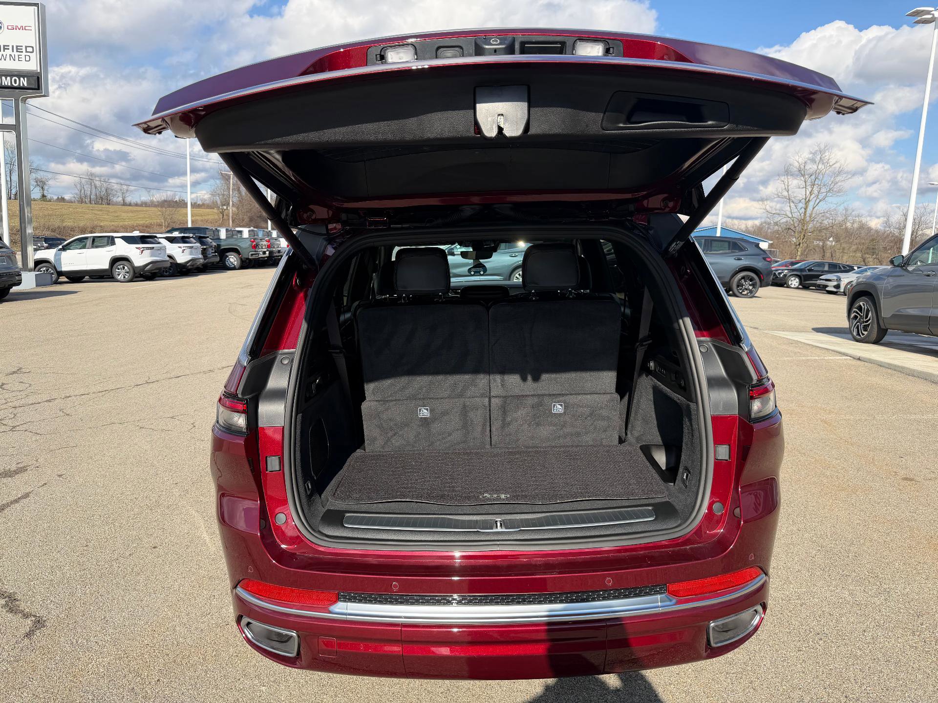 Used 2024 Jeep Grand Cherokee L Summit AWD/4WD image 11