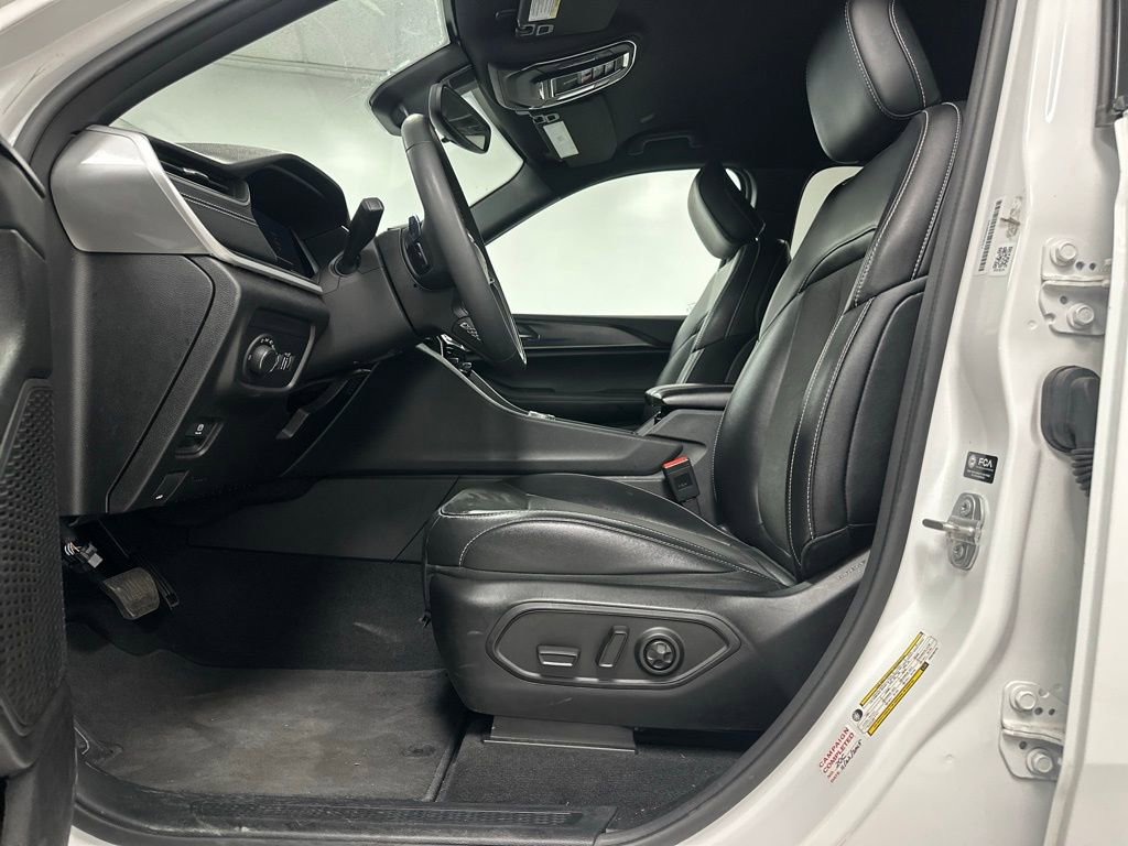 Used 2023 Jeep Grand Cherokee Altitude image 17