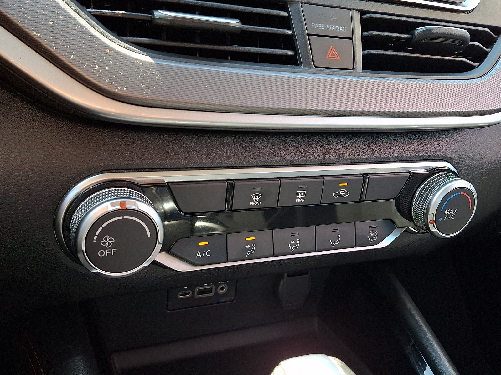 Used 2024 Nissan Altima 2.5 SR FWD image 17