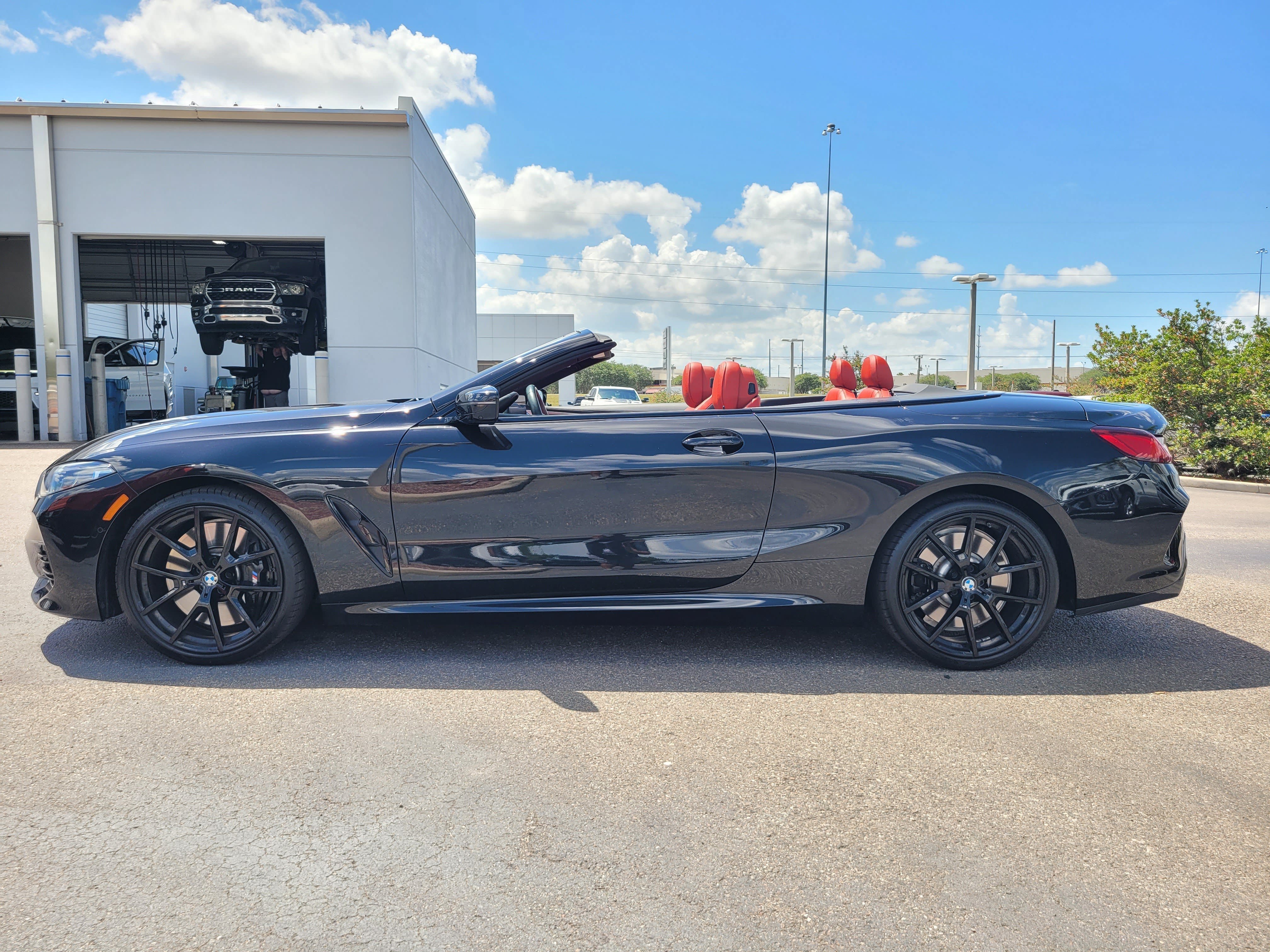 Used 2025 BMW 840i Convertible w/ M Sport Professional Package RWD image 8