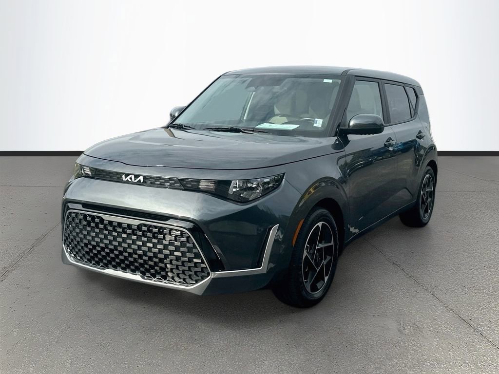 Certified 2023 Kia Soul EX FWD image 3