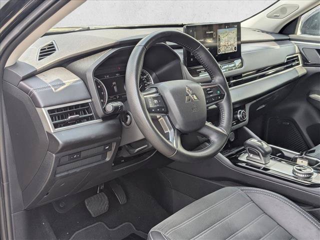 Used 2025 Mitsubishi Outlander SE FWD image 9