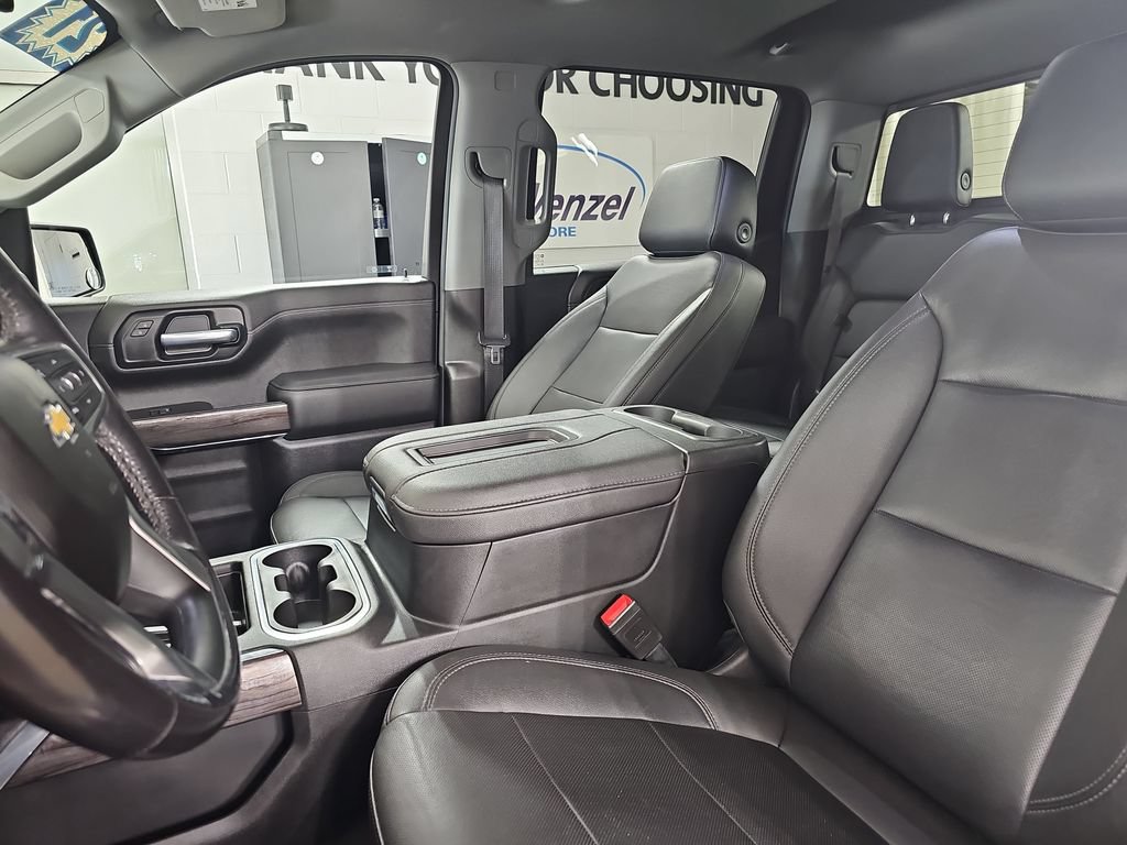 Certified 2021 Chevrolet Silverado 1500 LTZ w/ LTZ Premium Package AWD/4WD image 18