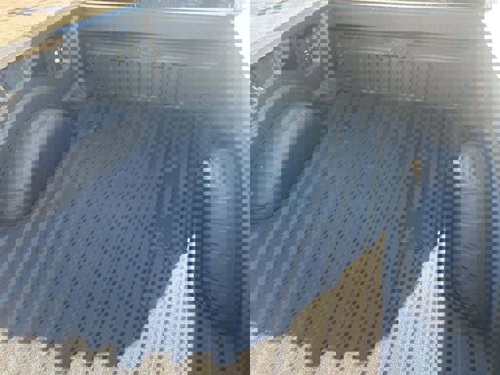 New 2026 Ford F250 Lariat w/ Black Appearance Package image 6