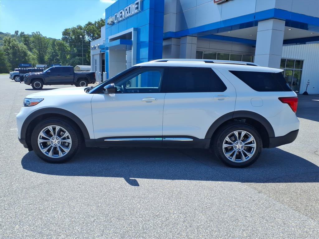 Used 2023 Ford Explorer Limited AWD/4WD image 7