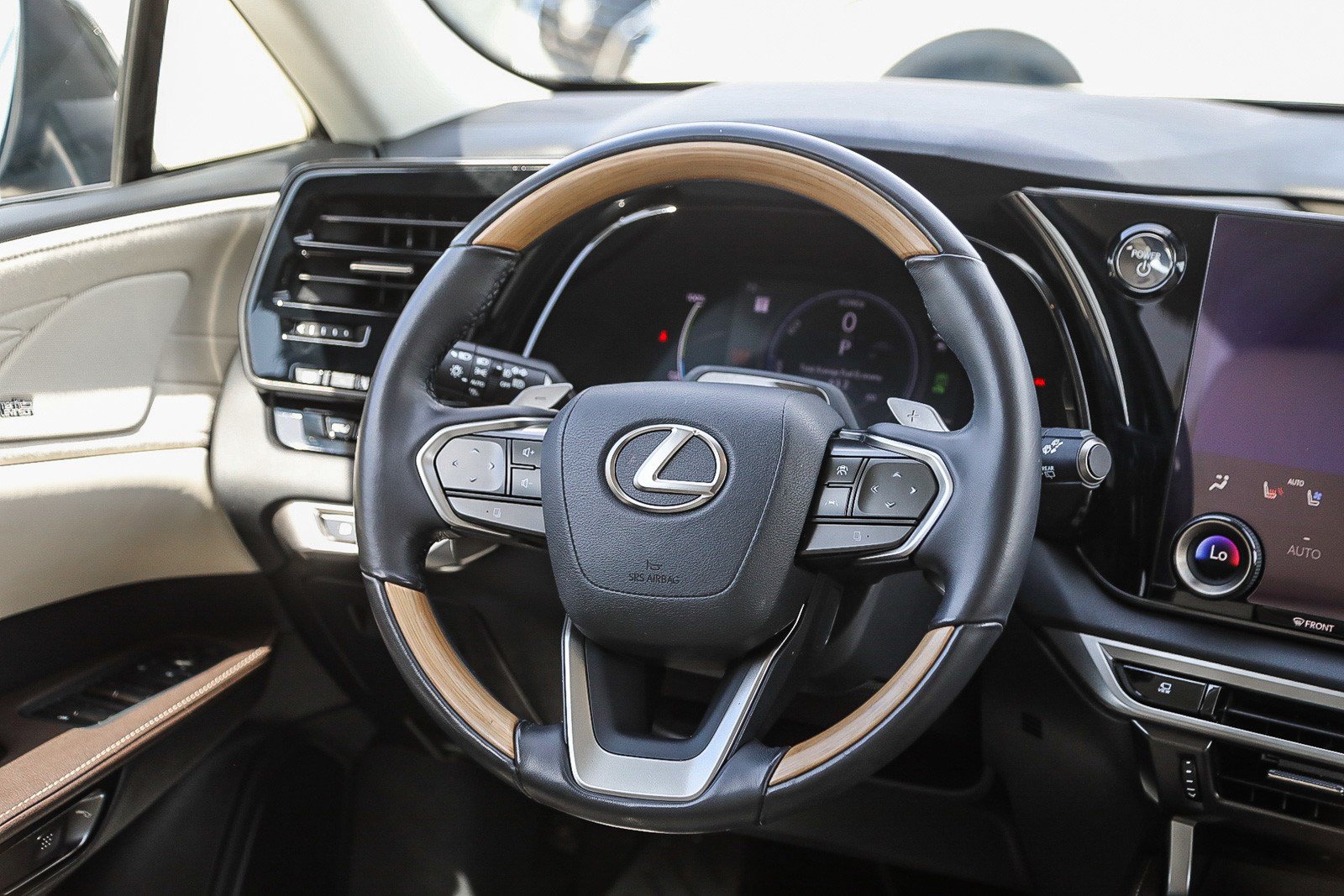 Used 2024 Lexus RX 450h AWD w/ Convenience Package image 15
