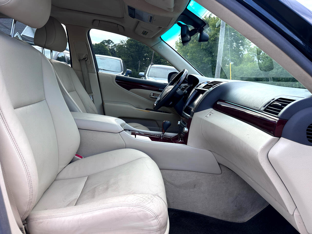 Used 2010 Lexus LS 460 L image 11