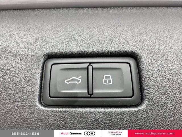 Certified 2022 Audi Q4 e-tron Prestige AWD/4WD image 12