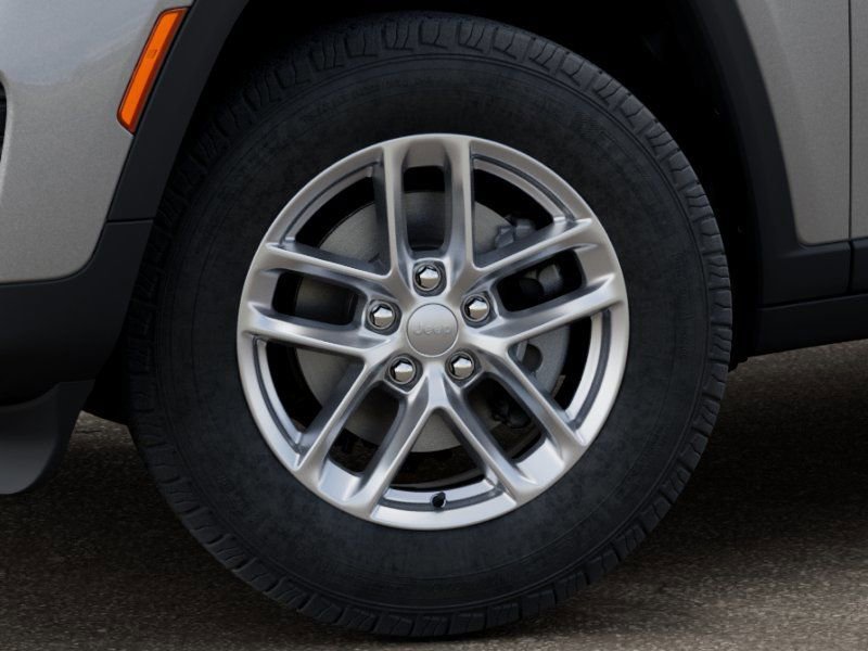 New 2026 Jeep Grand Cherokee Laredo X image 9